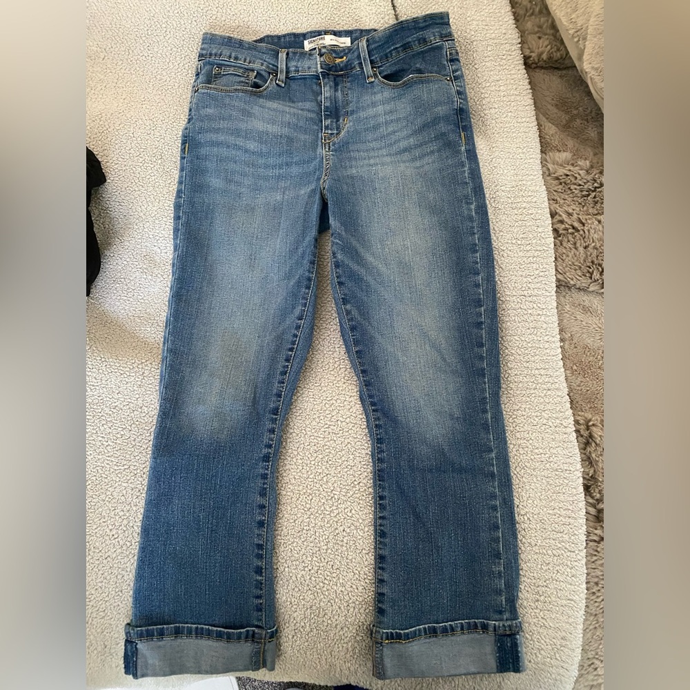 Signature by Levi Strauss Light Blue capri Jeans
